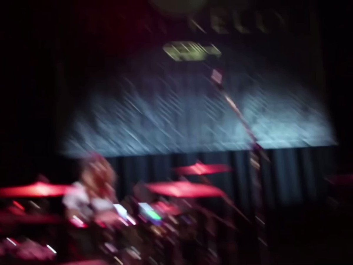 RT @torisonedimple: when drummer girl tori kelly makes a return it’s over for me https://t.co/nElOGttWTw