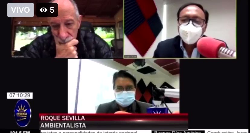 .@SevillaRoque “Este es una decisión del Gobierno, que le favorece de una manera espectacular, porque se habla de un canje de deuda de Mil millones de dólares, de los cuales, 400 millones de dólares es la reducción de la deuda ecuatoriana“🔽 @OnaJorge @RamiroDiaz64 @longogalo https://t.co/wXqKDK4i3I