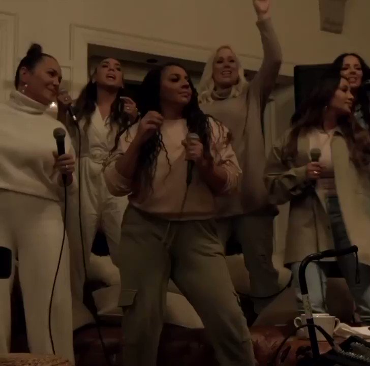 CURRENT MOOD: Dancing to Feels Like Home! Now available on all platforms!
https://t.co/0ztn6rGs7T https://t.co/LqPVFCcDTd