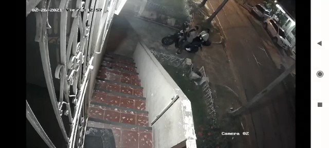 Buenas noches robo hace una hora calle 72 Betania cerca de panadería Momí @ProtegeryServir . https://t.co/72pX2wifpQ