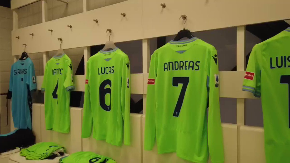 #BolognaLazio ๐
Entriamo nello spogliatoio dei biancocelesti
#CMonEagles ๐ฆ
https://t.co/vLAyu5JTei