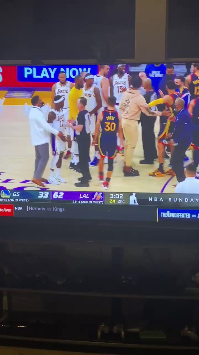 Sitting here watching the game and I hear βcalm down Jamalβ π€―π€― W π₯² https://t.co/z4dFT0zG2w