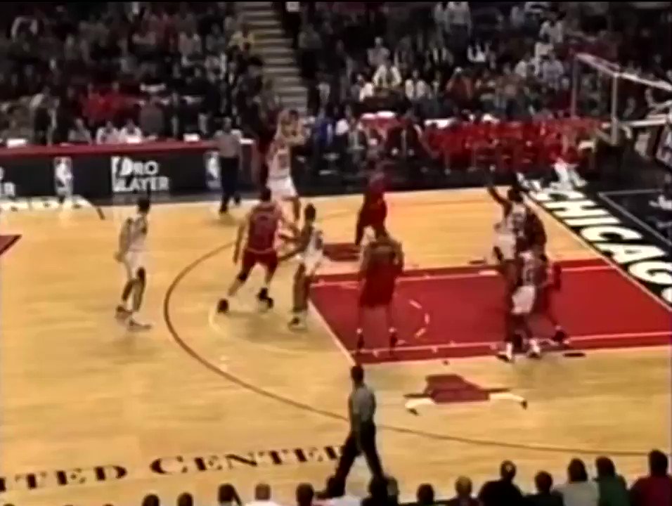 Happy Birthday to Chris Webber (   