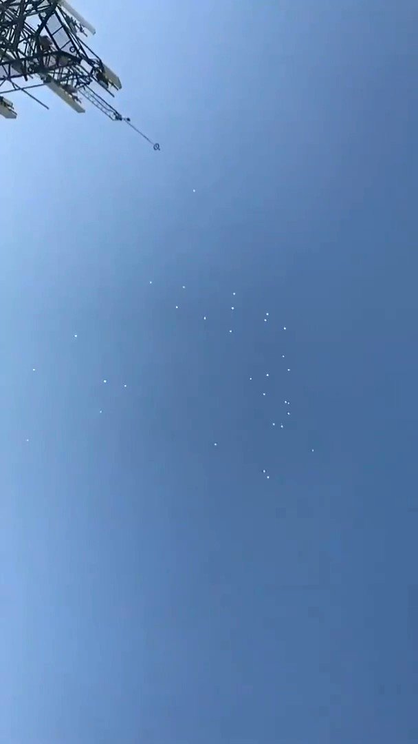 @EA_souken 昼に姿を見せた、大量のUFO🛸🛸🛸😉 https://t.co/Uch6tBZTMg