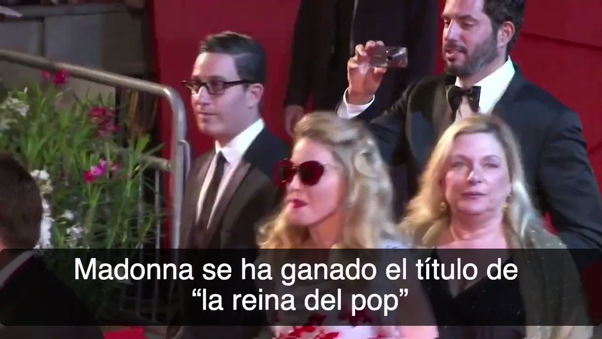 Madonna se ganó el título de “la reina del pop”, pero ahora tiene también una “corona” de Genia Memorable. Y es que esta famosa cantante difundió una peligrosa y falsa cura contra el coronavirus entre sus miles de seguidores en Instagram: https://t.co/0mibFAFQlw https://t.co/zyeDjsc8rv