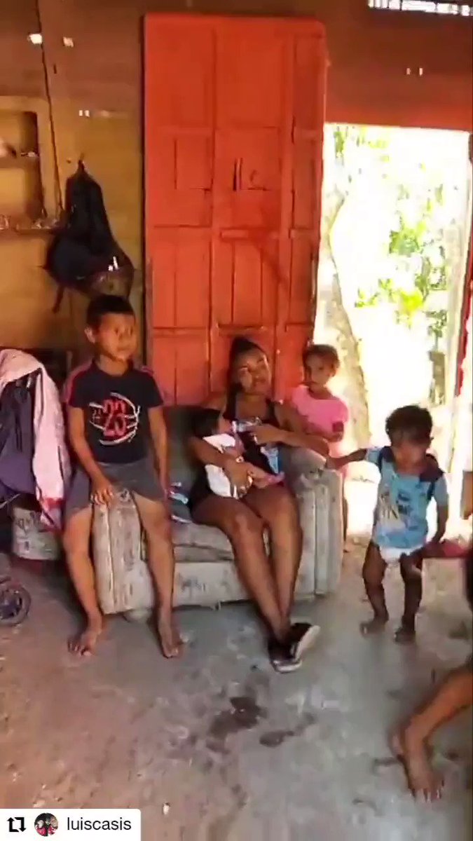 Ayer realice un recorrido en varias comunidad y esto fue lo que encontré, triste realidad se mi Panamá, madres con 6 y 8 hijos en sus casas, y no saben ahora como sus hijos empiecen a dar clases.
@MeducaPma @yazcortizo @NitoCortizo @MIDESPma . https://t.co/ZKc0fE22pV