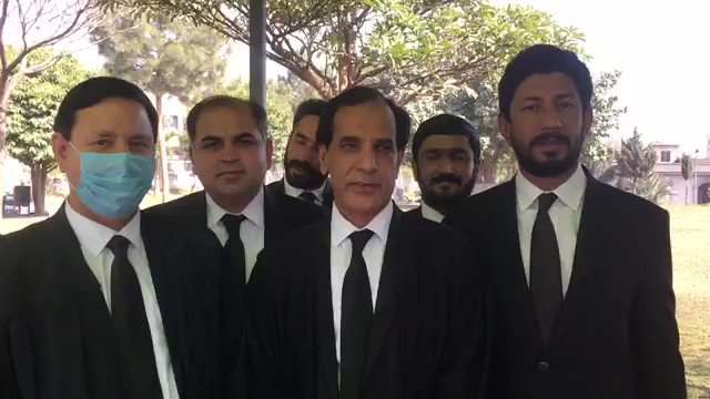 جھوٹے بیان حلفی کے باعث فیصل واؤڈا سینیٹر بھی نہیں بن سکتے، جھوٹا بیان حلفی جمع کرانے والا صادق اور امین نہیں، وہ کوئی بھی پبلک آفس ہولڈ نہیں کر سکتا، سپریم کورٹ کے فیصلے میں واضح لکھا ہے کہ جھوٹا بیان حلفی جمع کرانے کے اپنے نتائج ہوں گے، بیرسٹر جہانگیر جدون کی میڈیا سے گفتگو https://t.co/qzMVgszuTd
