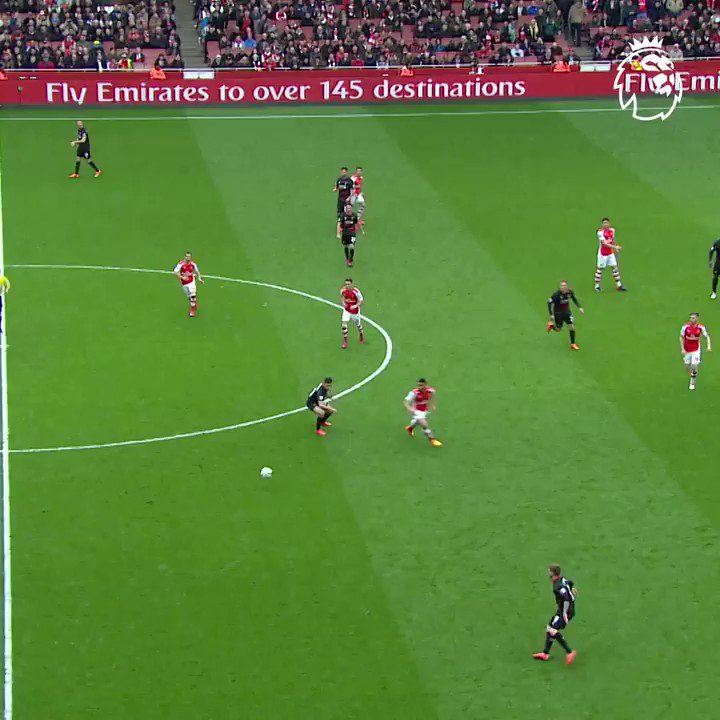 @premierleague's photo on Sanchez