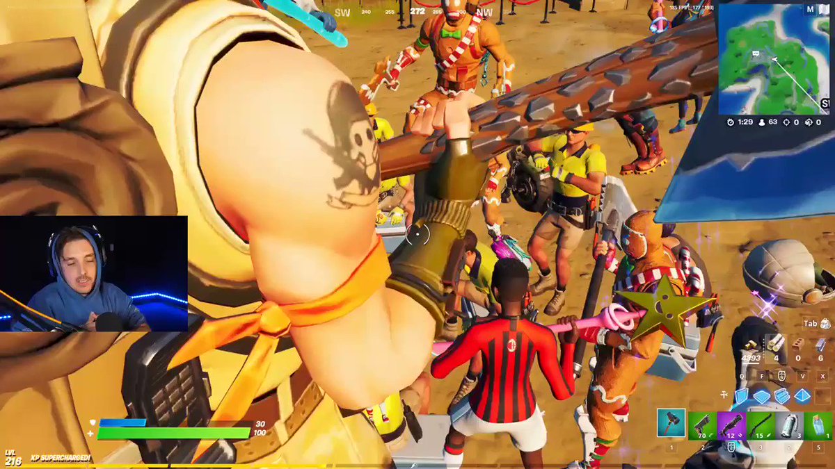 my gingy backbling comes with a hidden slenderman style https://t.co/76tP6USRj8