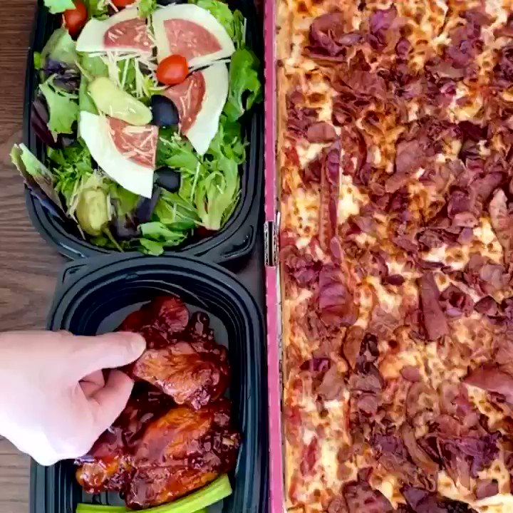 @LedoPizza's photo on #FridayFeeling