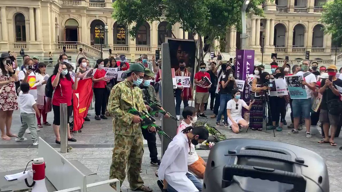 RT @maxmokchito: Live from Brisbane. We stand with Myanmar 
@cvdom2021 https://t.co/9zbbCFEOC1