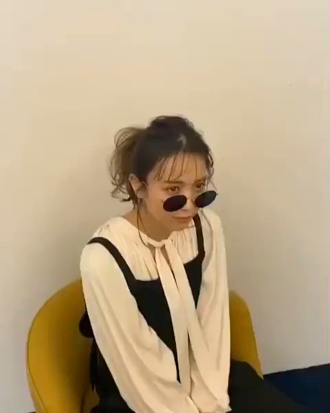 ✨即購入⭕️‼️✨公式サイト掲載✨小林由依100%確実本物‼️直筆サイン‼️✨笑顔‼️✨ 小林由依（櫻坂46）2nd写真集『意外性』10月4日発売《@Loppi