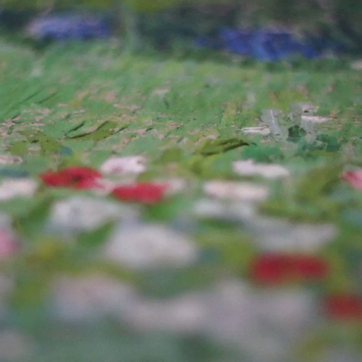 Get really close to a painting. Then you discover special, unexpected things. Like how the stickers on the back of a painting tell a story. Watch the video and find out what story the back of Daubigny’s Garden tells. https://t.co/uG81VVxrdV