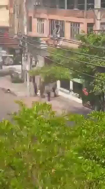 Terrorists brutally beating & dragging 2nd-year Medical student on the ground. How many more days do we have to suffer those kinds of Terrorism. We are the Young and We have Future!! R2P FOR MYANMAR
#WhatsHappeningInMyanmar
#Mar7Coup #MilkTeaAlliance #OpCCP https://t.co/yyduTaPcaZ