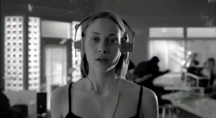 Happy birthday Fiona Apple 