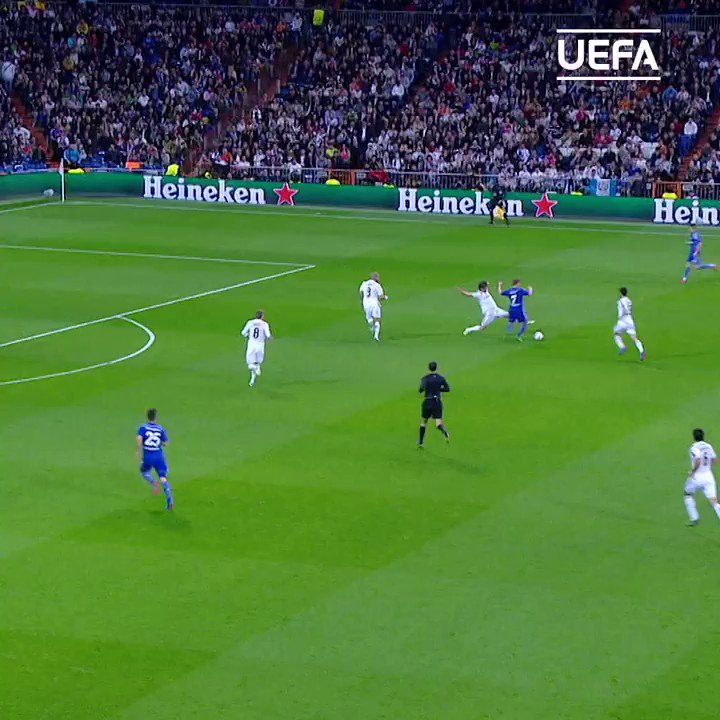 レロイ サネの年俸推移は 各クラブでの金額はどうなのか 週末世界のfootbool