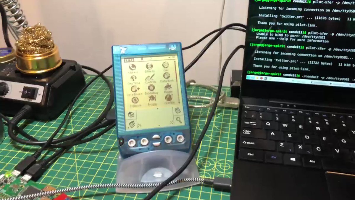 Англичанин запустил Twitter на старом карманном компьютере Handspring Visor