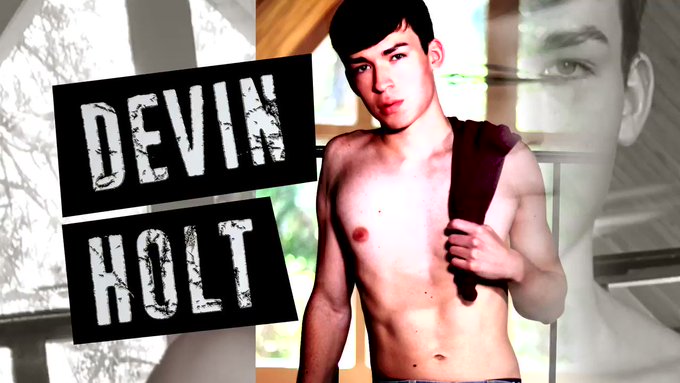 I see you there @DevinHoltXXX! ?? https://t.co/AMpf1IsTxn
