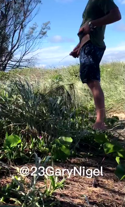 Me at the main beach last summer?
#9inch #23cm #bigdick #gay https://t.co/FtfPAjB13e