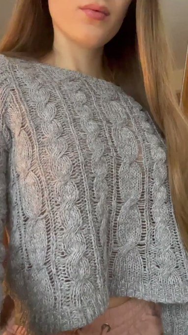 Sometimes I wear this during online class and I&rsquo;m hoping my prof would notice that I&rsquo;m not wearing a<a href="/tag/boob"class="tags"><span>#boob</span></a><a href="/tag/reveal"class="tags"><span>#reveal</span></a><a href="/tag/adult"class="tags"><span>#adult</span></a><a href="/tag/nsfw"class="tags"><span>#nsfw</span></a>