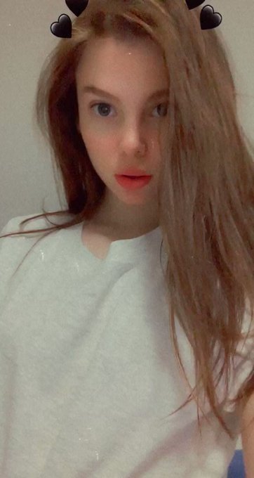 Wanna be my daddy ? Who is my daddy? 
@chaturbate @_AniButler #online #cum #webcam https://t.co/yF6X