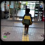 大人も真似したくなる自動扉の「中二開け」歩く速度が速い人にもオススメ!