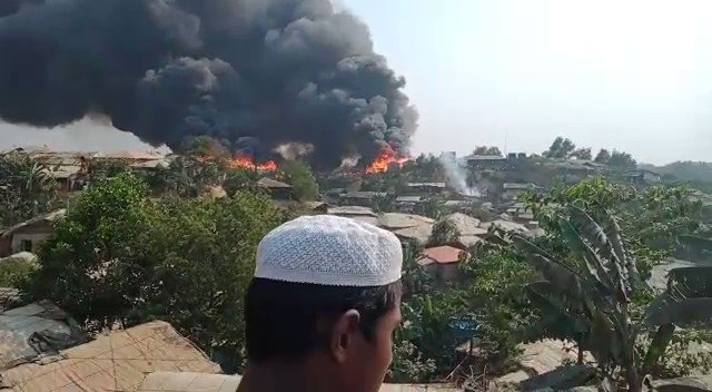 RT @tunkhin80: Massive fire in #Rohingya refugee camp in #Kutupalong #Bangladesh today. Please pray for them. https://t.co/QyXMZnOYqv