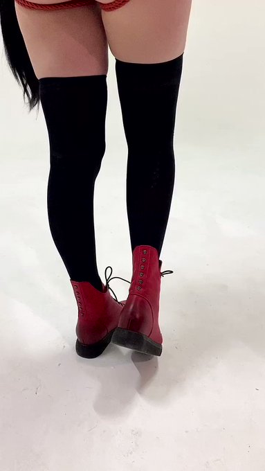 ❗️Hurry up and help me ❗️ >< 
HUGE thanks for your activity&, here’s video for you ☺️❤️
Tifa is
