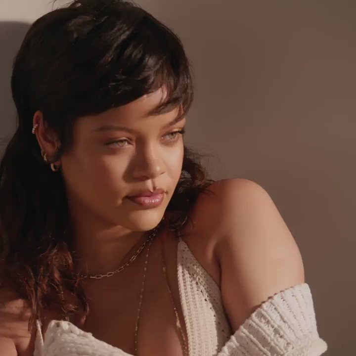 It's the first #TutorialTuesday of 2021 and y'all aint ready for this new @fentybeauty Eaze Drop Blurring Skin Tint!! It's a light foundation that delivers smooth, blurred skin in a few easy drops. Watch the tutorial at https://t.co/ehteXY4TBx to see what I'm talkin bout! https://t.co/W7F6ulYOh6