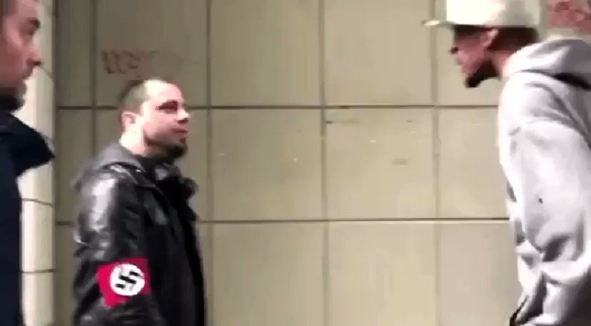 como devemos tratar supremacistas brancos, nazistas, fascistas e racistas: a thread https://t.co/QXDUN38squ