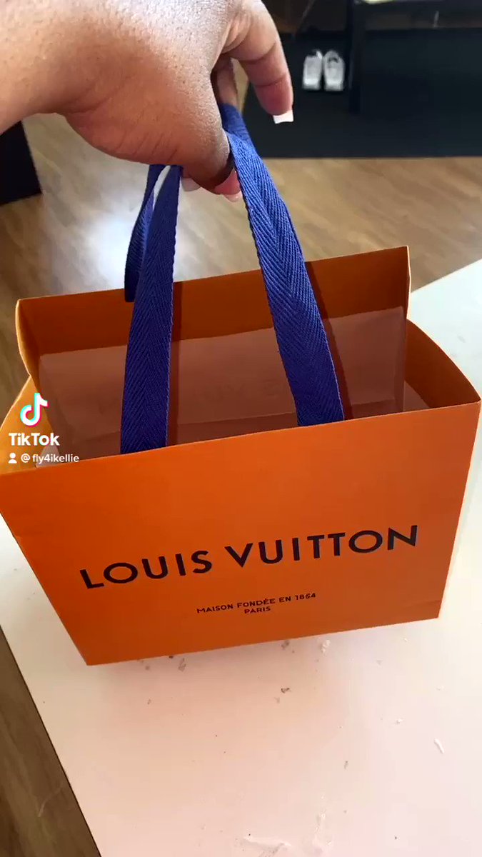 Brilliant DIY videos show how to make a Louis Vuitton tote bag for