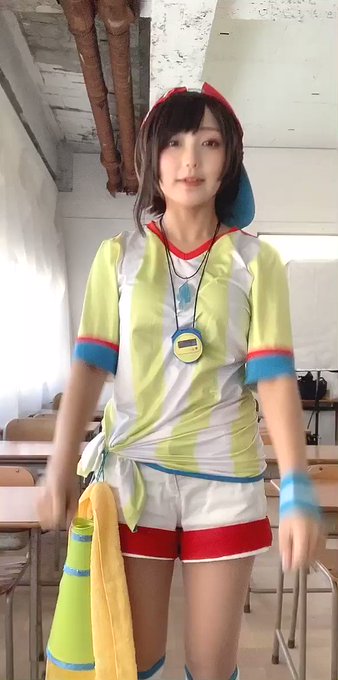 コスプレイヤー夜霧よみのTwitter動画1
