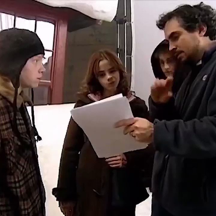 RT @7Oswatson: behind the scenes of poa with emma watson fancam. https://t.co/ZjoiGzVuIt