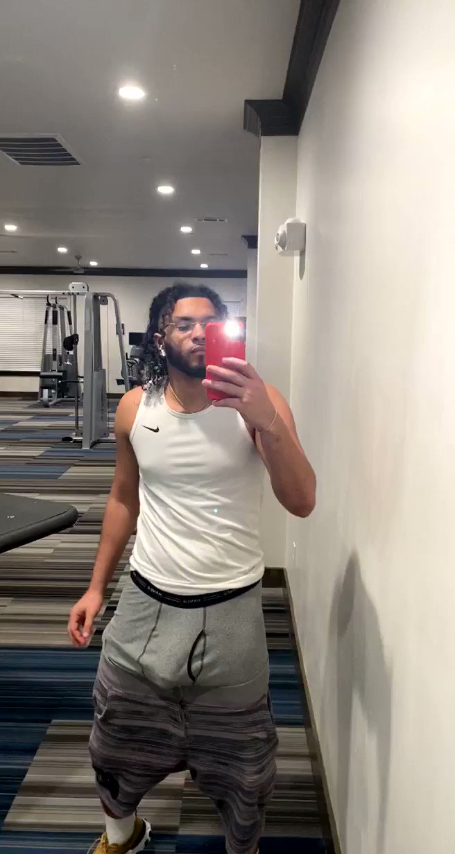 kasinocain on X: Late Night Gym Session🥵😜 t.cocIpAvy1xhQ  t.coIbEPNBunIR  X