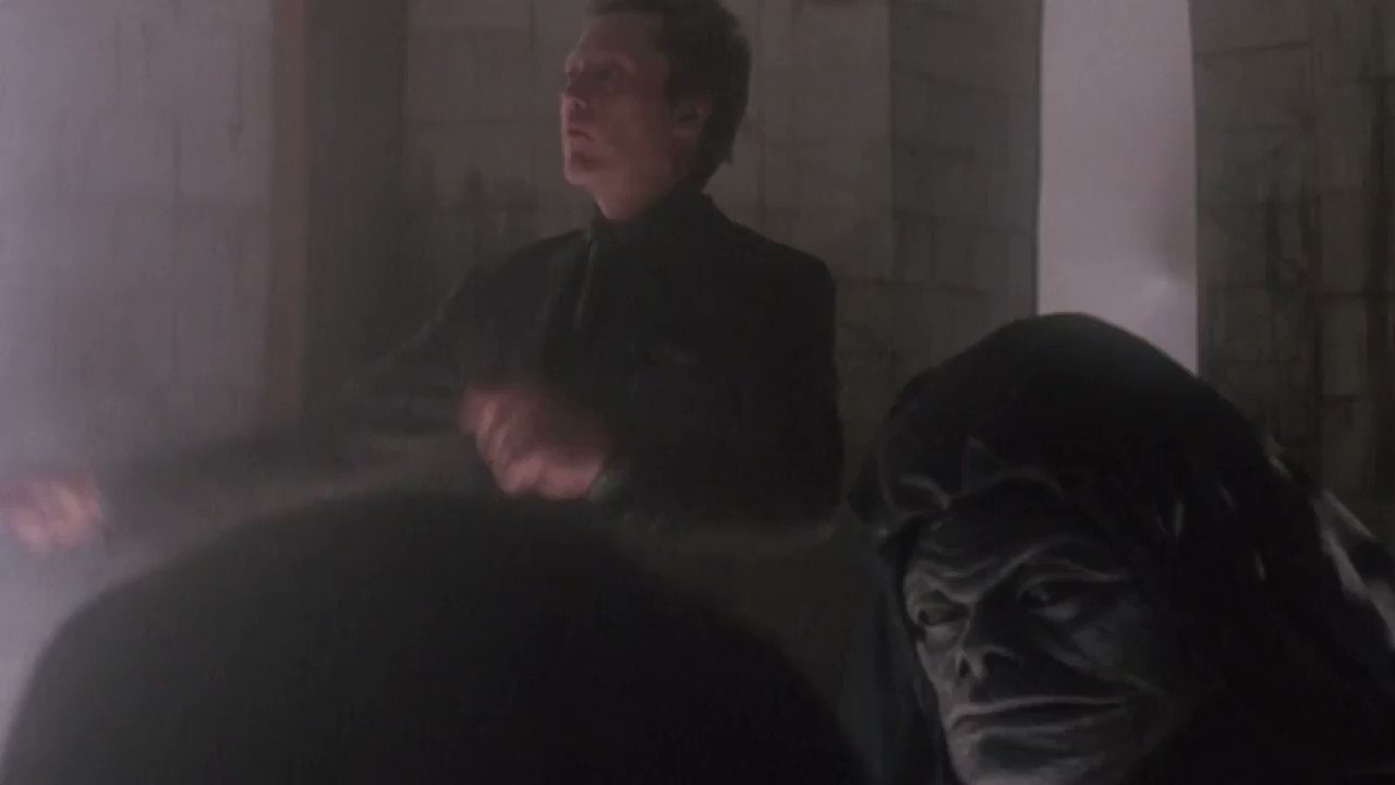 Happy birthday to accomplished alien dancefloor groover Christopher Walken! He is 78 today. 