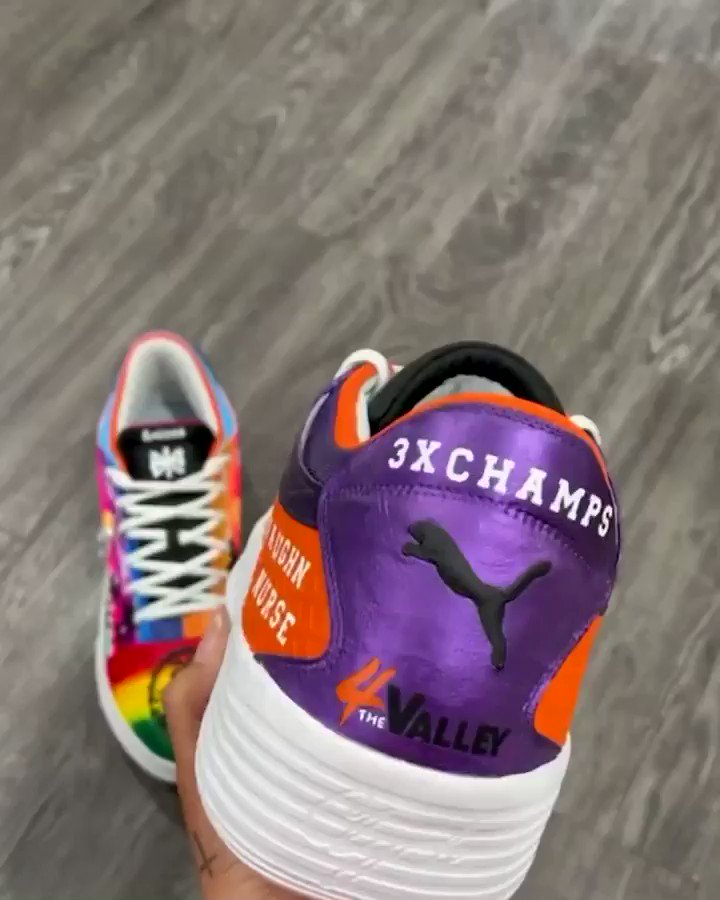 Customized these to pay homage to some of the incredible, talented and influential women in my life.
Big ups to @KattyCustoms you did that! Appreciate your art and bringing my vision to reality.
π @PUMAHoops https://t.co/WObRaFdw83
