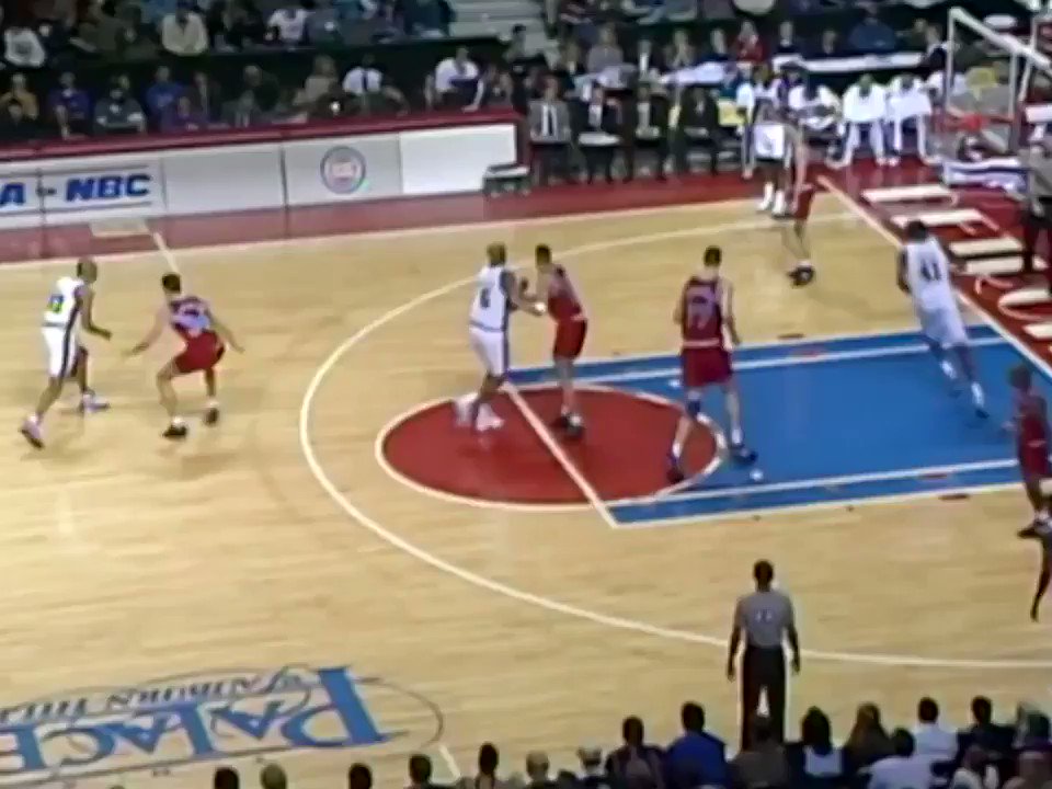 Happy birthday Gheorghe Muresan. Grant Hill has a present for you! 

 