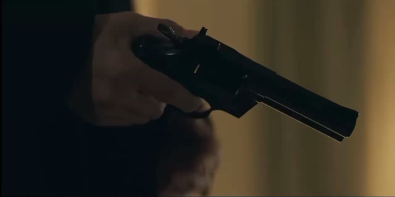 Imagine if we could use the revolver to play Russian roulette : r/dayz