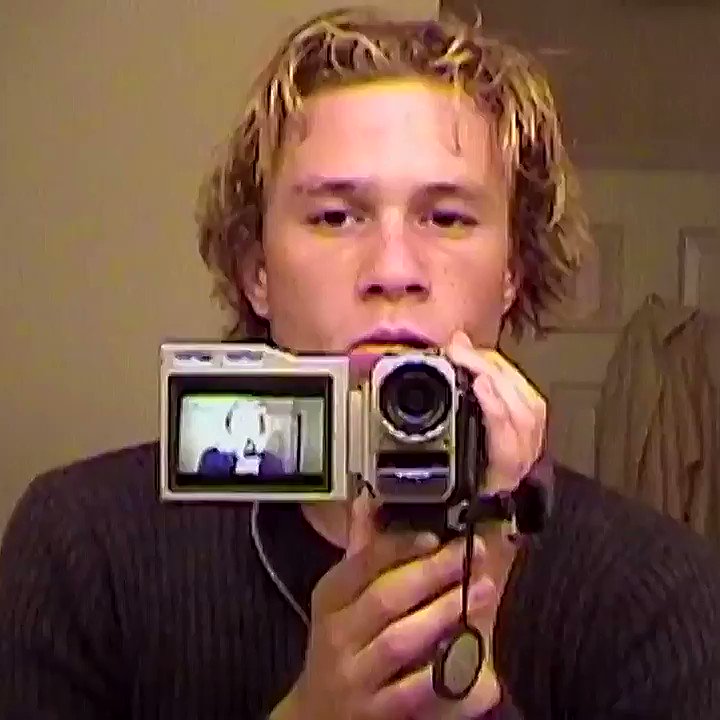 Happy birthday heath ledger :((
 