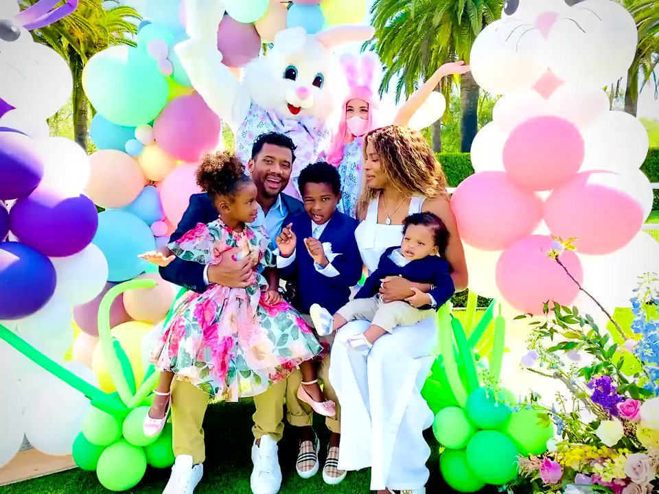 Happy Easter!
Jesus has Risen! Praying for a year of Love, Faith, & Hope!
Love,
The Wilsons
โค๏ธโค๏ธโค๏ธโค๏ธโค๏ธ https://t.co/MH6H67QuUO