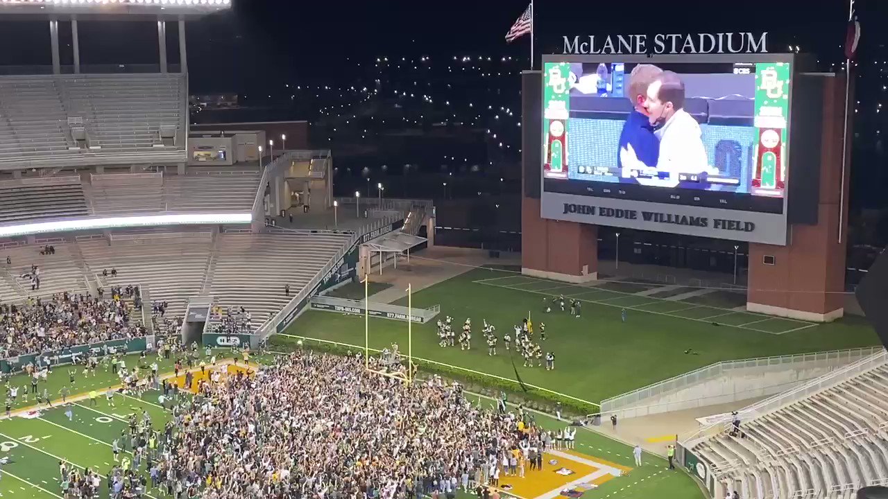 𝐓𝐡𝐞 𝐒𝐩𝐨𝐫𝐭𝐢𝐧𝐠 𝐍𝐞𝐰𝐬 on Twitter "Baylor fans went wild at McLane Stadium