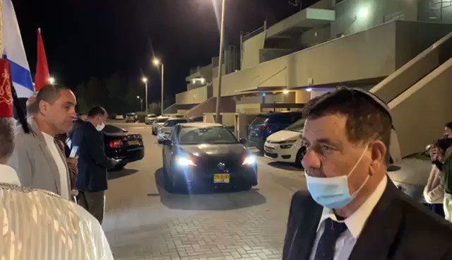 إسرائيل تغرد : سلام حميمي بين اسرائيل والمغرباستقبال حافل لرئيس البعثة الدبلوماسية المغربية بإسرائيل عبد الرحيم بيوض