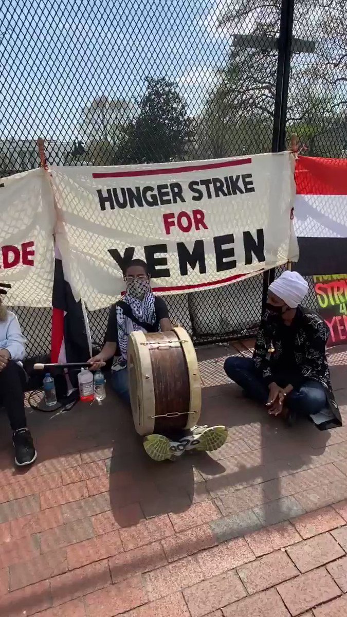 .@IlhanMN is outside the White House meeting with @LiberateYemen, who has been on hunger strike for 9 days calling for an end to the U.S.-backed Saudi blockade of Yemen https://t.co/M4z5yZCgap