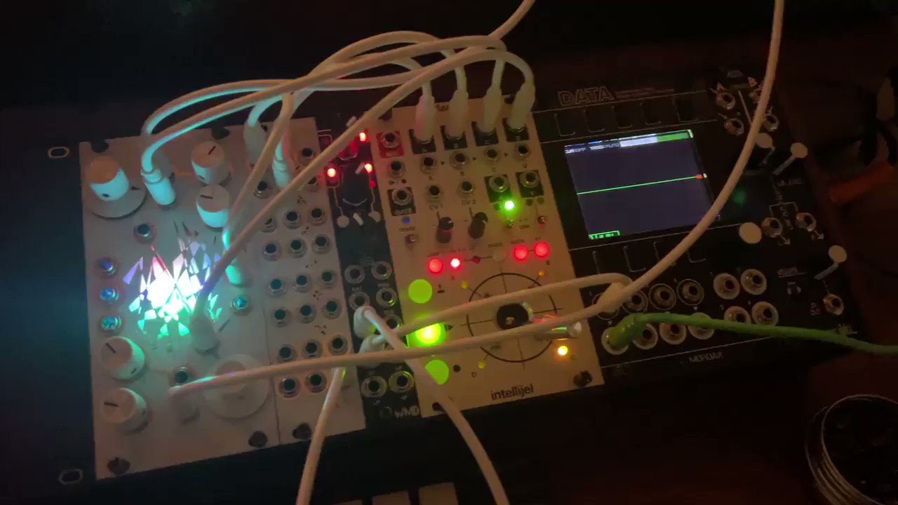 Mordax Data モジュラーシンセ 連載】 MORDAX DATA の使い方（1）オシロスコープ編