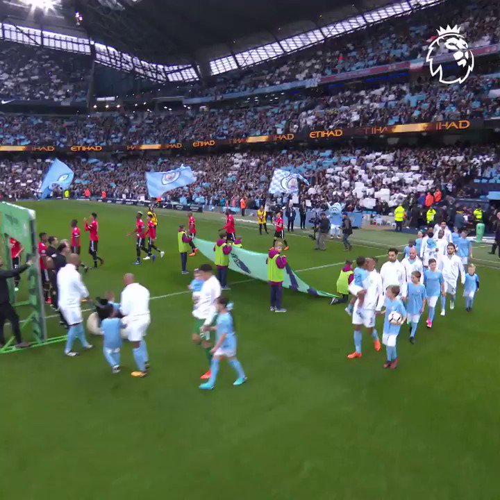 ⚽️ Kompany 25'
⚽️ Gundogan 30'
⚽️ Pogba 53'
⚽️ Pogba 55'
⚽️ Smalling 69'
#OnThisDay in 2018, @ManUtd completed a stunning comeback against their fierce rivals https://t.co/smqNBvzUuw