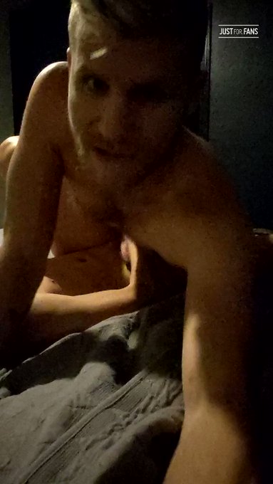 Definitely love to top #gays #gaycock #gayhairy #gayotter #gaycumshot #gaycum #gayanal...

See this and