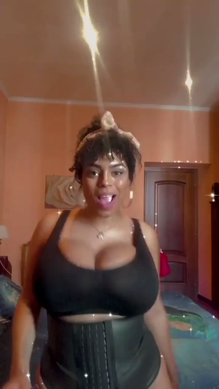 X 上的TittyTwerkingBouncingBoobs.：「Divanice17 on Tiktok  t.co1a3ydGzbgH」  X