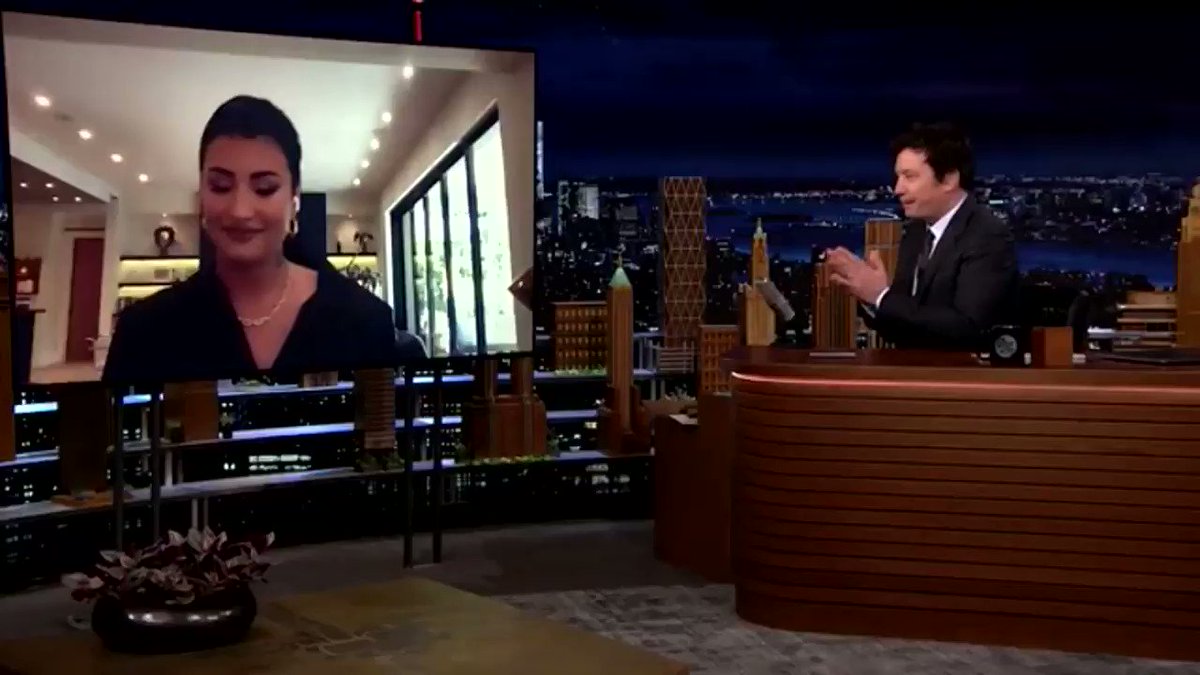 RT @ddlxvocals: demi lovato just playing with your voice
https://t.co/vTS0e6vnhf