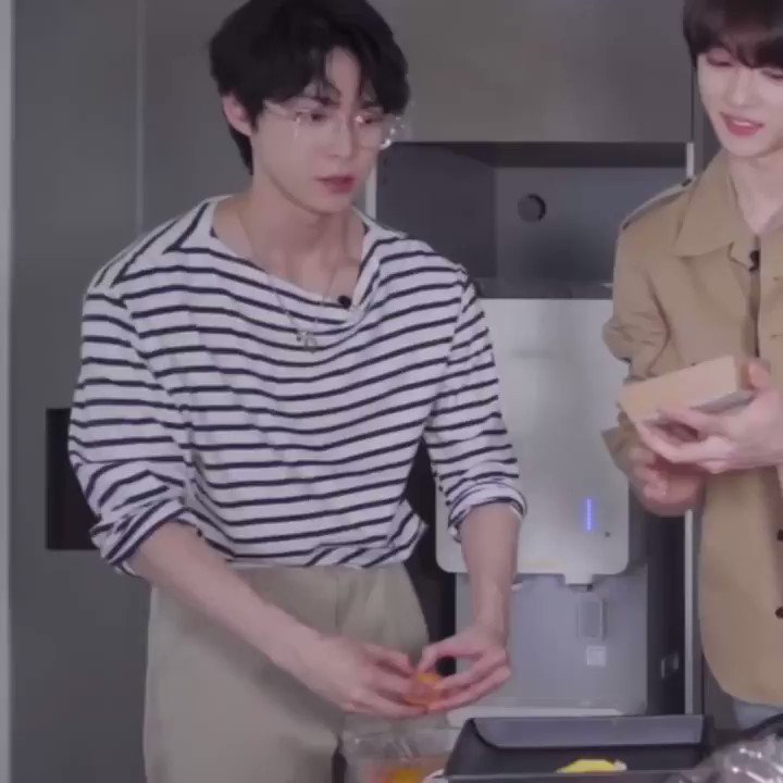 RT @kdoyochi: gordon ramsay should be scared masterchef doyoung is coming  https://t.co/HveVf2WaKz