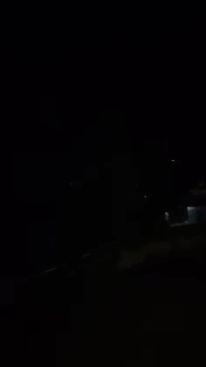 Tw // loud volume
Attack by Junta has started at around 7:38pm near Mogok, most likely to be a battle between terrorists Tatmadaw and Ethnic armed organizations(EAOs). Mogok residents have been hearing large explosive sounds at least 6 times.
#WhatsHappeningInMyanmar #Apr12Coup https://t.co/IlMrjcKMIz